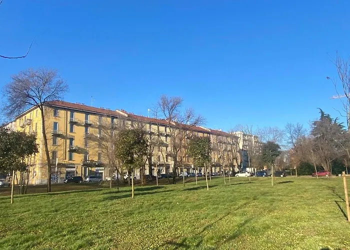 Rifugio Silenzioso Sui Navigli, *